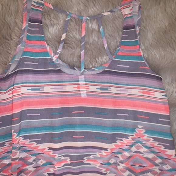 Aztec fringe cropped top - Picture 2 of 3